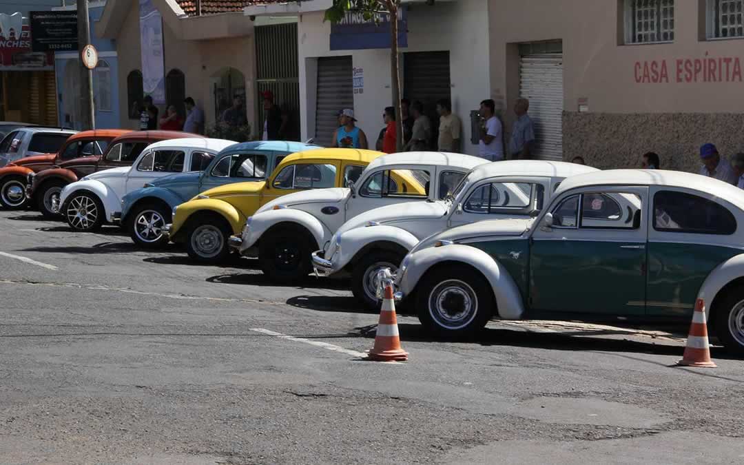 5º Pit Stop – Encontro de carros antigos e exóticos