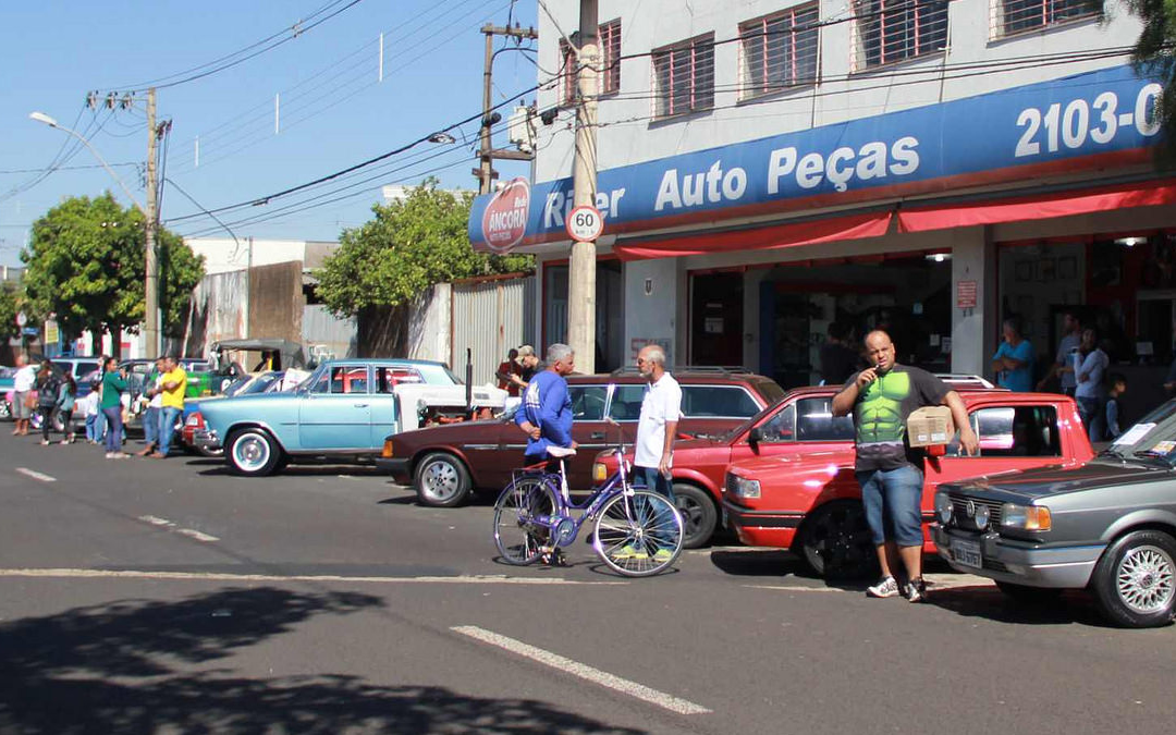 8º Pit Stop River – Encontro de carros antigos e exóticos