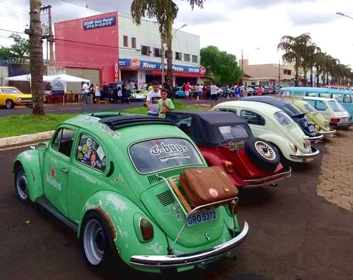 10º Pit Stop River – Encontro de carros antigos e exóticos